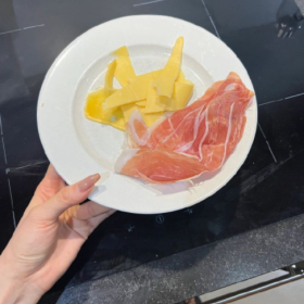 不踩别人的脚印 只找