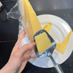 不踩别人的脚印 只找