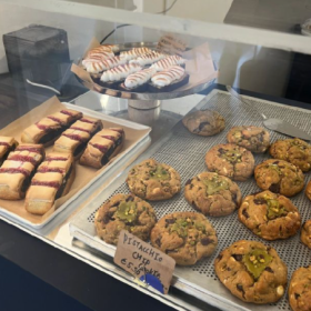 不踩别人的脚印 只找