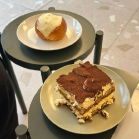 不踩别人的脚印 只找