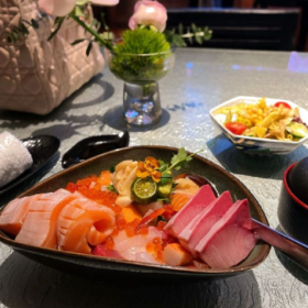 费尽心思和你聊天的样