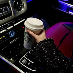 费尽心思和你聊天的样