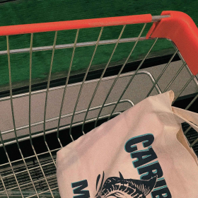 最近开心吗
图源微