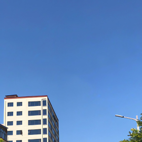 我生活的城市很小,生