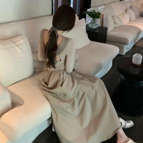 何必再去质问什么 态