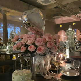 何必再去质问什么 态