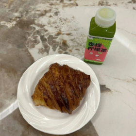 所有人都在努力，并不