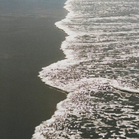 波光粼粼