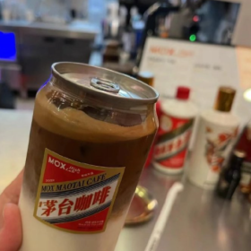 一尺多宽的小肩膀能抗
