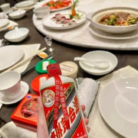 一尺多宽的小肩膀能抗