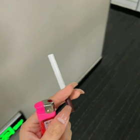 成年人都在掩饰 在试