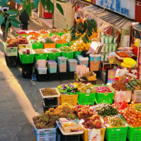 夏天的色彩都在水果摊