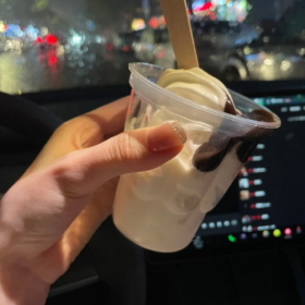 花自己钱代表着自由和