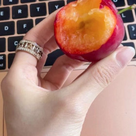 心已经千疮百孔,还是