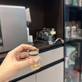 心已经千疮百孔,还是