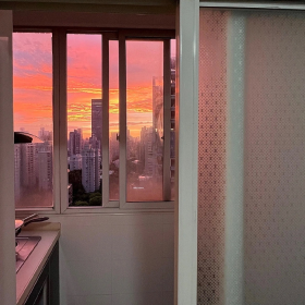 天空美的像一封彩色的