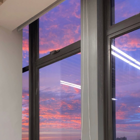 天空美的像一封彩色的