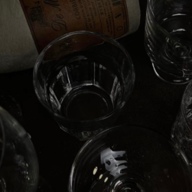 大概被爱的人才有资格