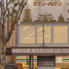 神说：要有光 ​