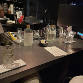 以前是快乐才喝酒，现