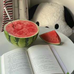 享受休息在家不慌不忙