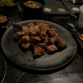 挺无语的,你那么穷,