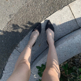 跟会拍照的姐妹出门才