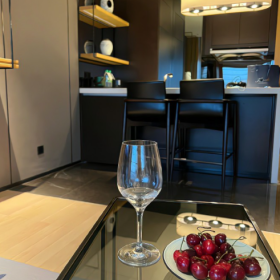 生活的苦不要拿出来四