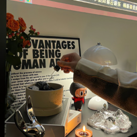 生活的苦不要拿出来四