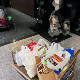 “很内向