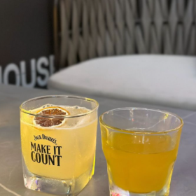 钱没挣明白 学也没上