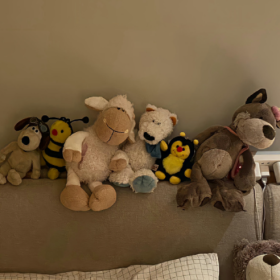 不图事事圆满,但愿事