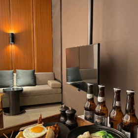 不图事事圆满,但愿事