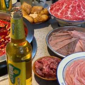 有酒有肉,故事管够,