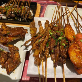 有酒有肉,故事管够,