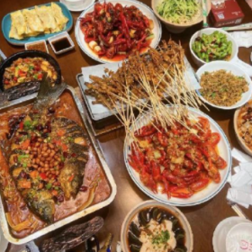 有酒有肉,故事管够,