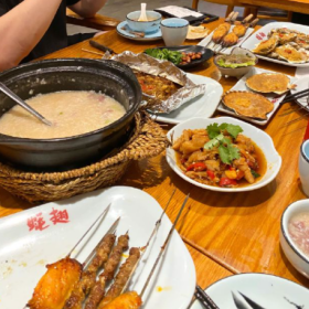 有酒有肉,故事管够,