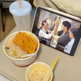 不太清楚爱是什么,但