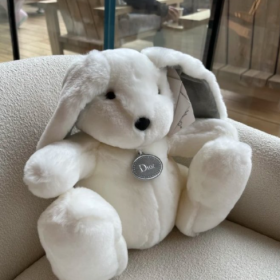 谋生很辛苦 热爱就不