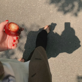 一辈子很短,一定要和