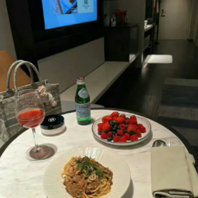 穷了就去赚 落后就去