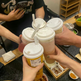 讨厌酒精的味道，但却