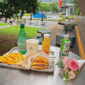 “可以用到过年的微信高级状态短句”