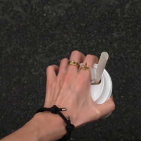 看清了很多人却不能随