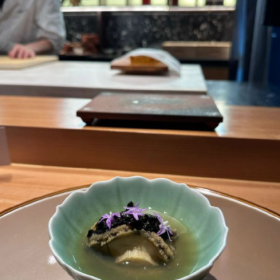 相信人 但不相信人性