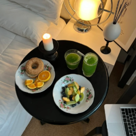 爱都是贪心的，所以贪