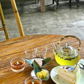 爱都是贪心的，所以贪