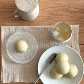 爱都是贪心的，所以贪