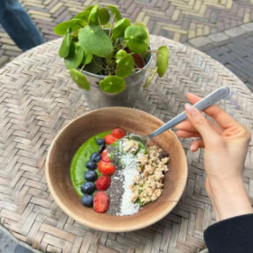 眼睛可以近视,目光不