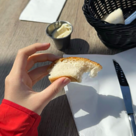 眼睛可以近视,目光不